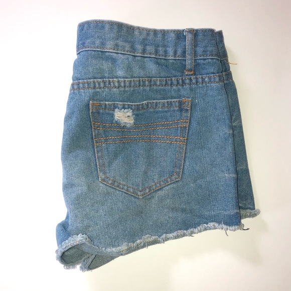 3 for $12. Vintage cutoff shorts, size 9 - Picture 3 of 8